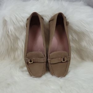 UGG Suede Callen Loafers size 7.5, Beige Excellent Condition